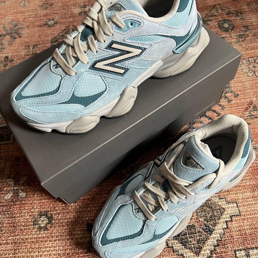 New Balance 9060 | Blue | M7 W8.5